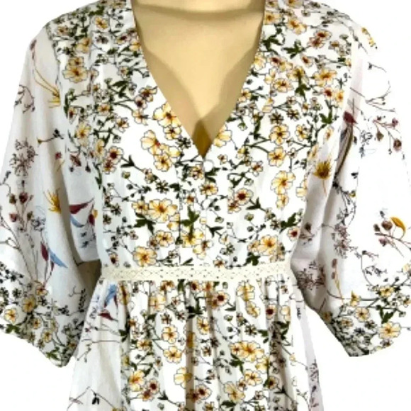 UMGEE VNECK BOHEMIAN FAIRYCORE DRESS WITH WHITE AND YELLOW FLOWER - Picture 9 of 9